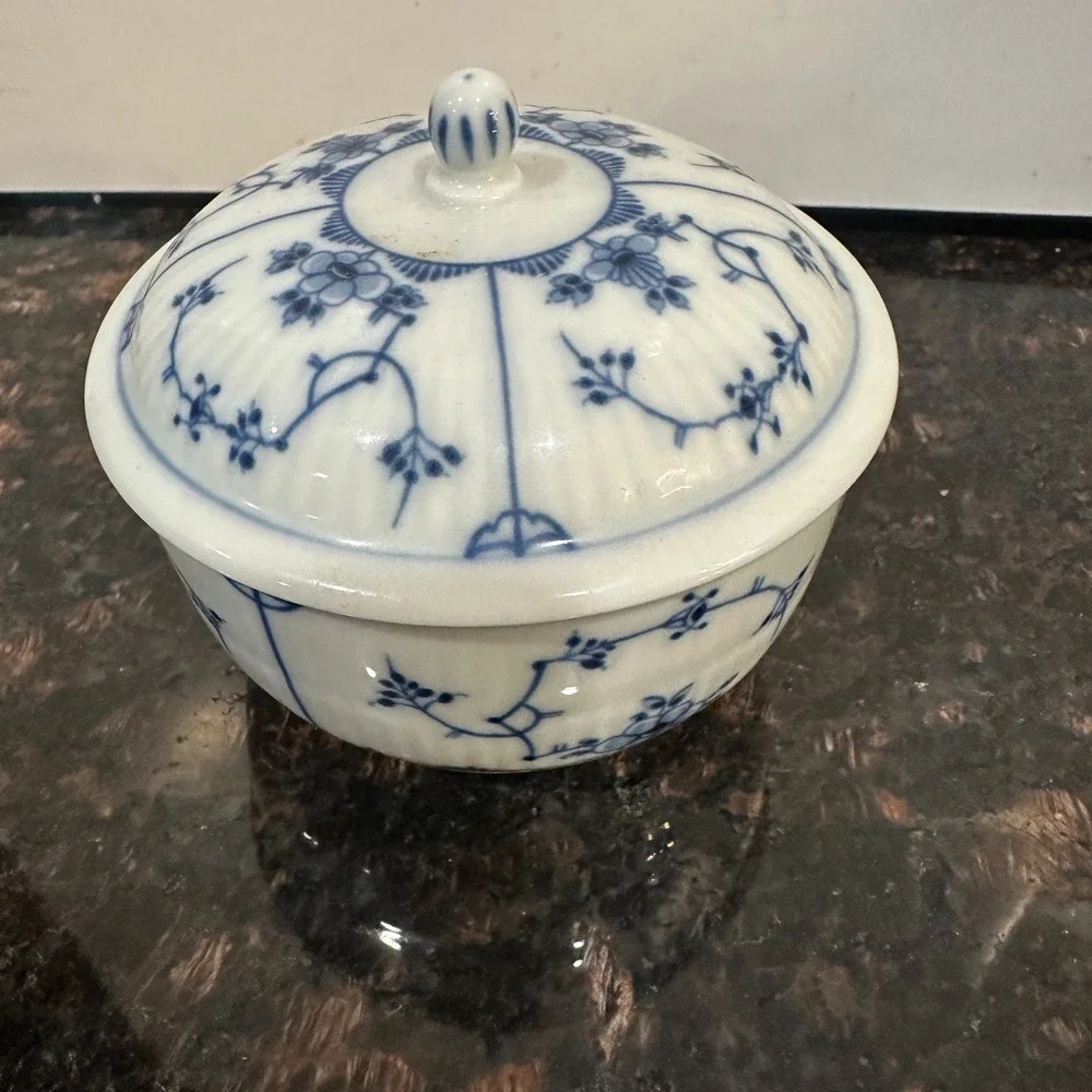 Wallendorf charming porcelain